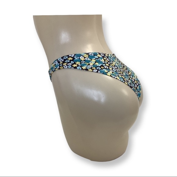 Indecent Proposal Made by Zuliana Brazilian Cut Bikini Bottom - Picture 2 of 3